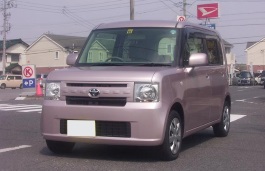 Toyota Pixis Space 2011 Modell